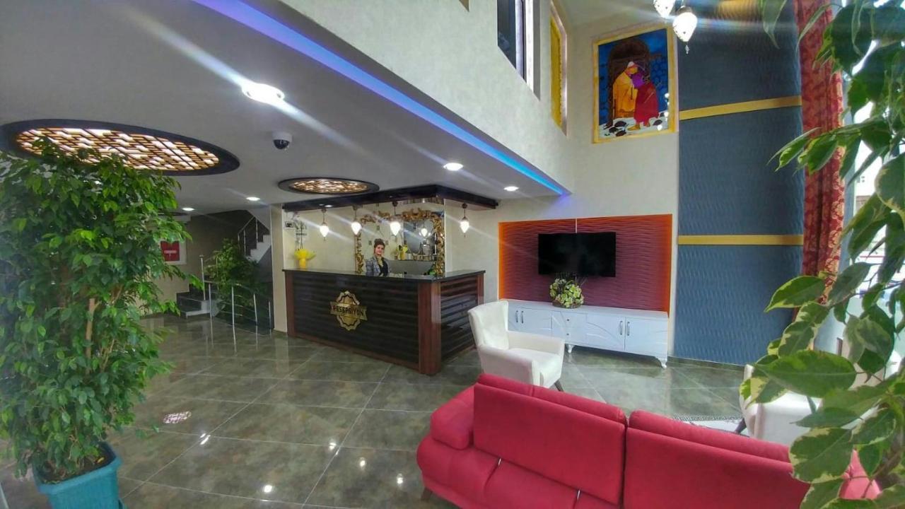 Crystall Hotel Van Exterior foto